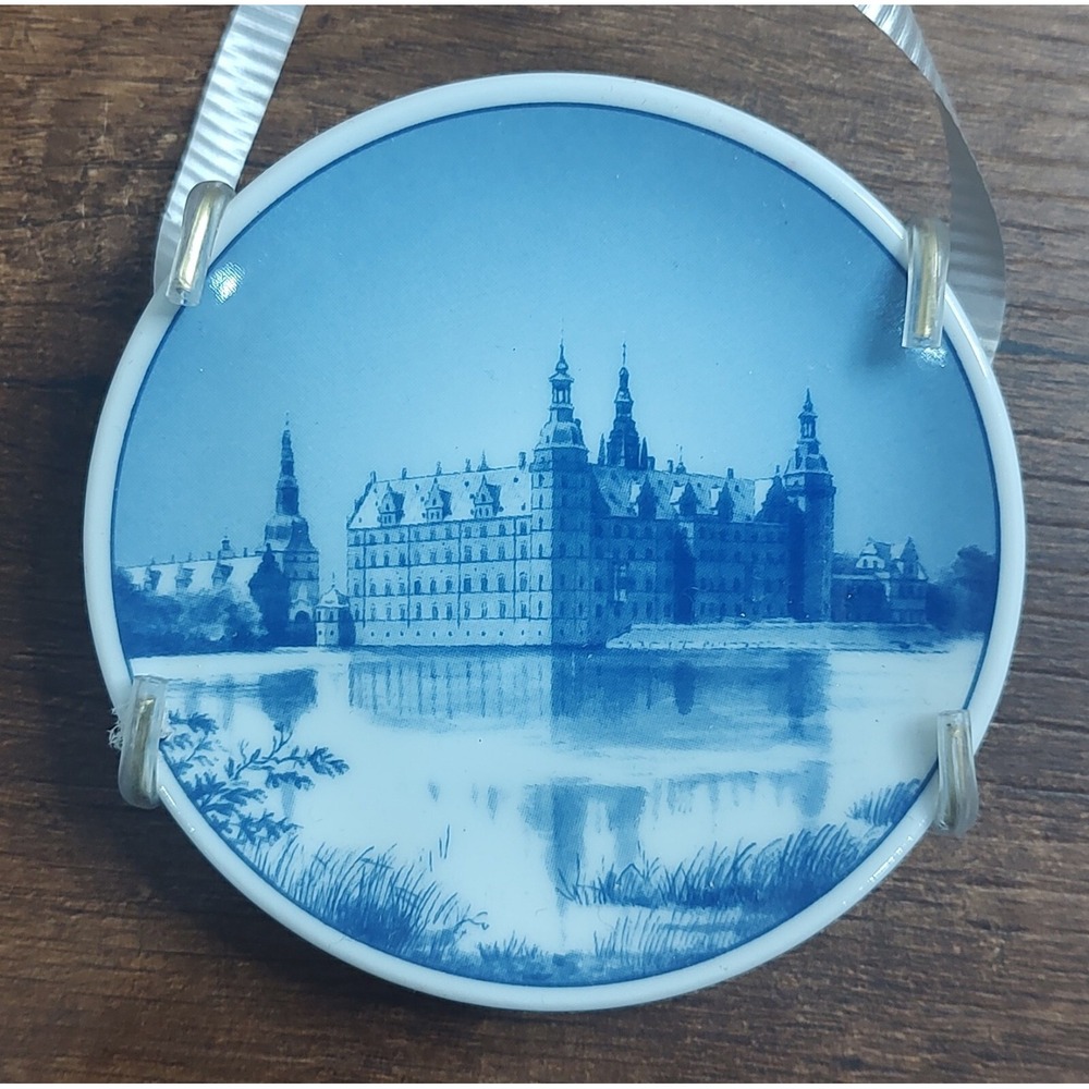 Royal Copenhagen Mini Plate Frederiksborg Slot Castle Denmark 3" Ornament A6